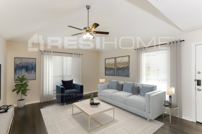 Photo - 907 Fairbanks Cir