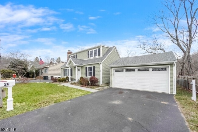 Photo - 26 Skyline Lakes Dr