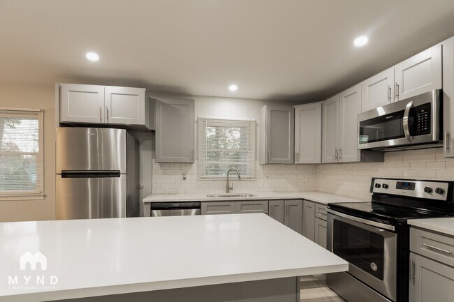 Photo - 2916 Dunsinane Ct