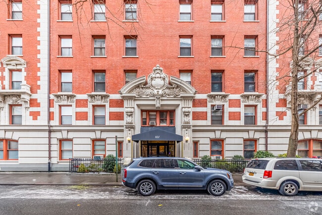 Photo - 161 Henry St