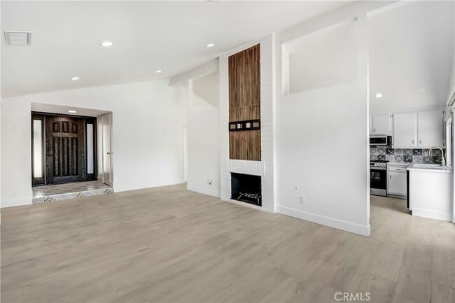 Photo - 2551 La Praix St