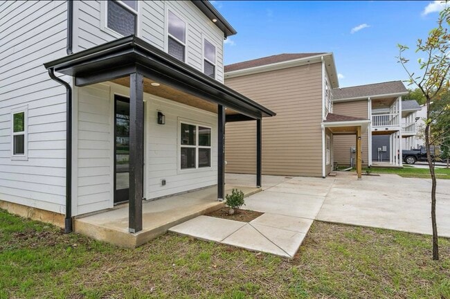 Photo - 2142 18th Ave N