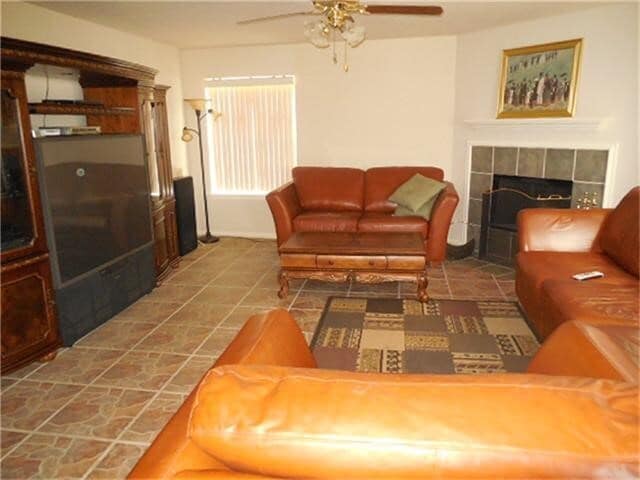 Photo - 1402 Hunter Ridge Ct