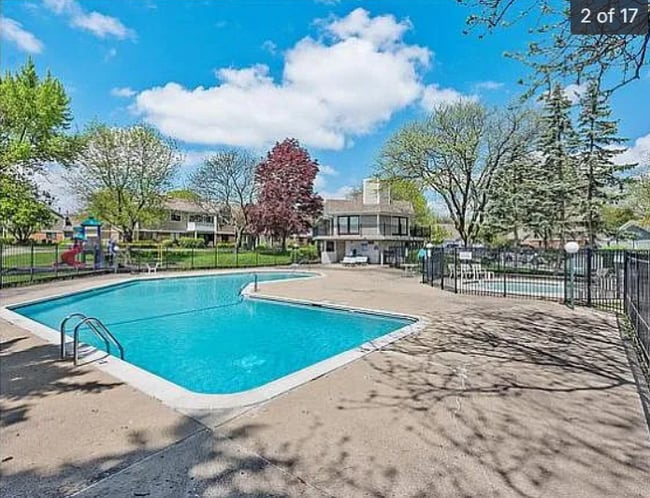 Photo - 402 Pinetree Ln Unit C2