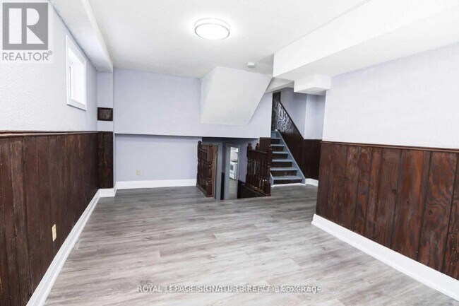 Photo - 827 Stainton Dr