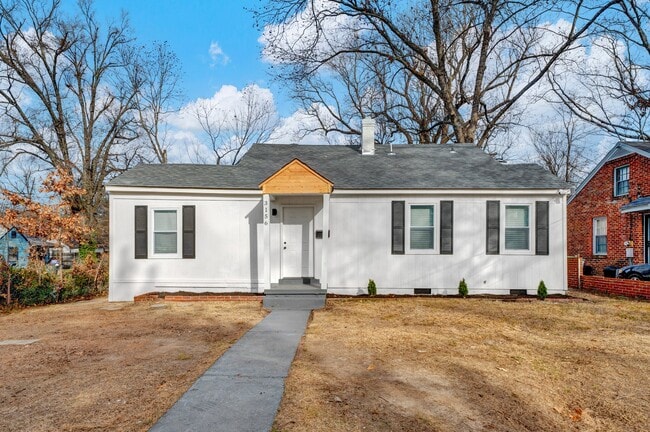 Building Photo - 3156 Powell Ave