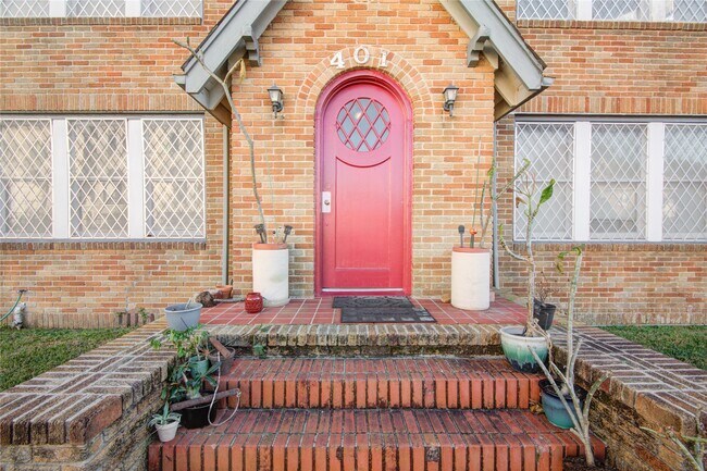 Photo - 401 W Clay St Unit 4