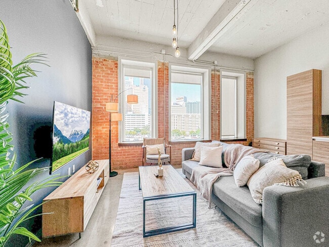 Building Photo - 555 Evergreen St Unit ID1231693P Rental