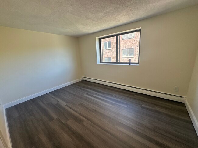 Photo - 250 Main St Unit A