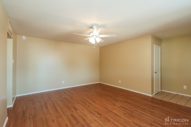 Photo - 3202 W Wood Dr