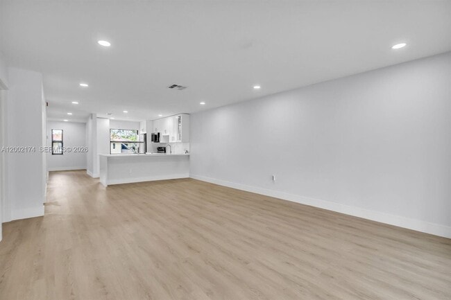 Photo - 8535 Casa Del Lago Unidad F