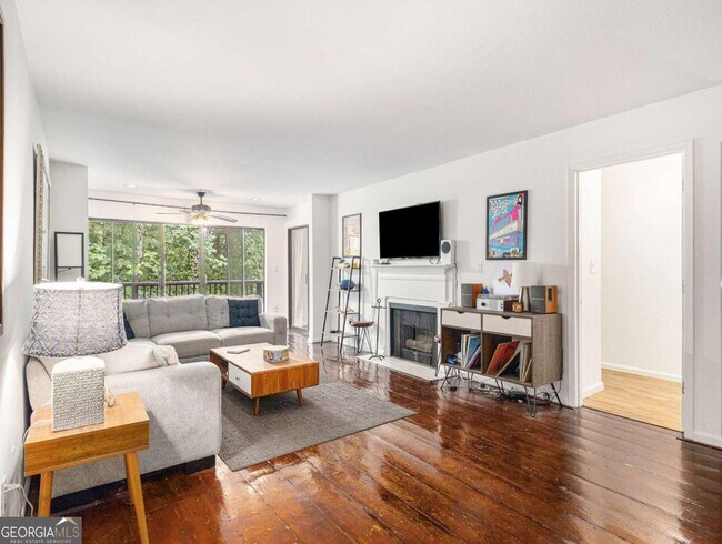 Photo - 3307 Pine Heights Dr NE