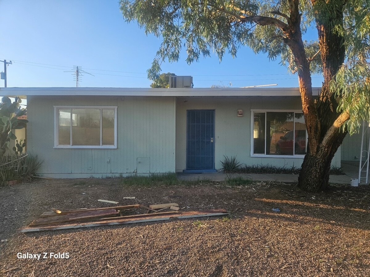 Photo - 9458 W Santa Cruz Blvd