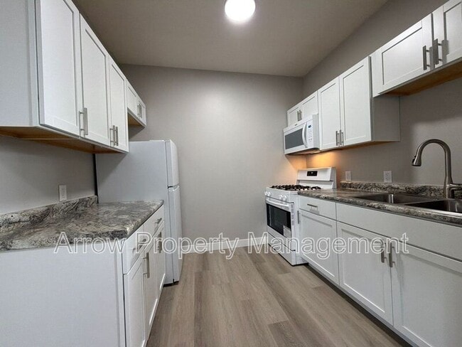 Photo - 867 N 26th St Unidad 109