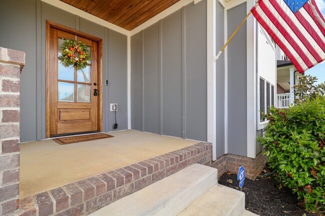 Photo - 276 Bluebell Dr