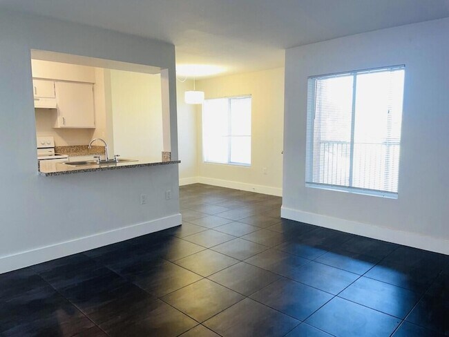 Photo - 2405 NW 33rd St Unit 1208