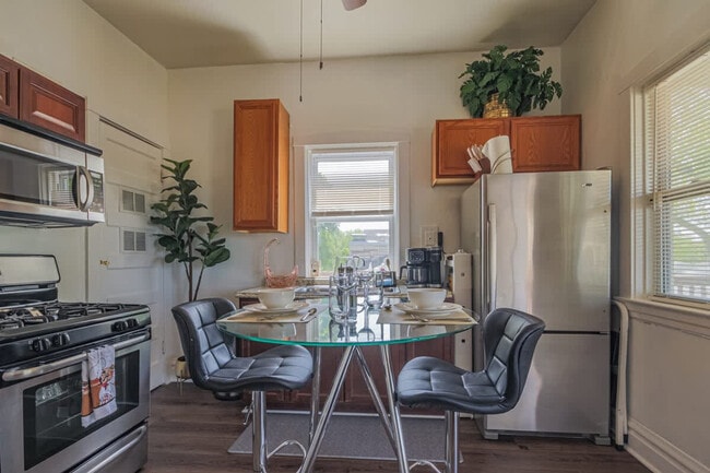 Photo - 839 Dunlop Ave Unidad ID1244957P