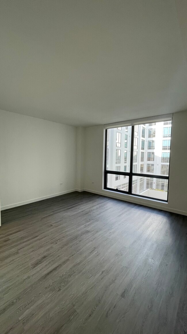 Building Photo - 108 NW 27th St Unit S2 Rental