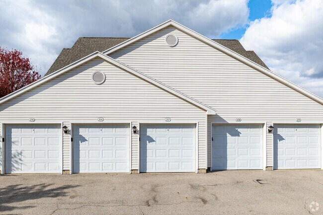 Garage - Life is Better at THE LINKS Apartments