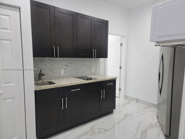 Photo - 15980 SW 60th St Apartamento Unidad A