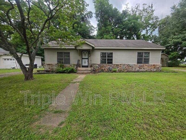 Photo - 104 E Georgia St