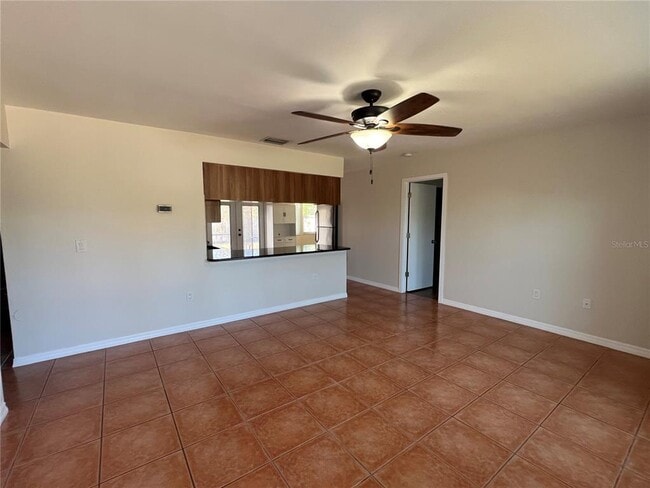 Photo - 456 Millport St NW