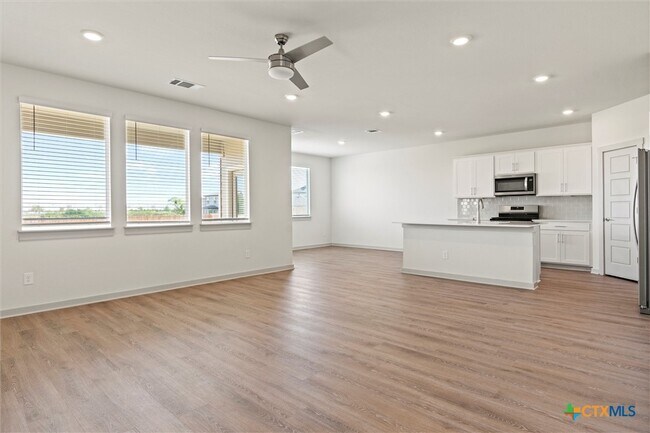 Photo - 530 Wilshire Rd