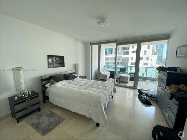 Building Photo - 1331 Brickell Bay Dr Unit 1104 Rental