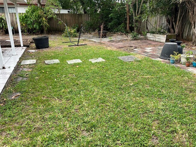 Photo - 472 NW 51st Ave Unidad na