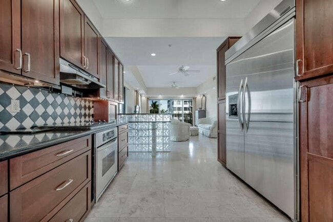 Photo - 1640 Presidential Way