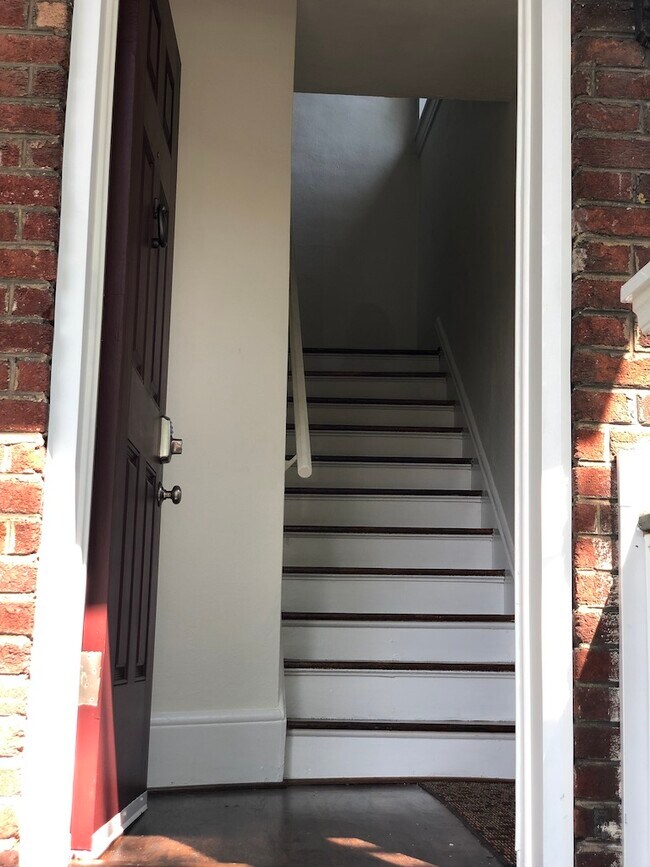 Photo - 1330 Belleview Ave SE