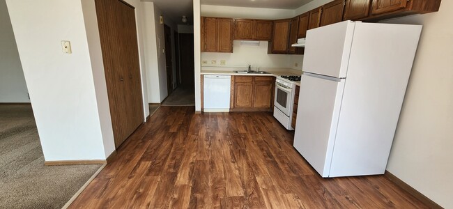 Photo - 280 WoodridgeUnit C