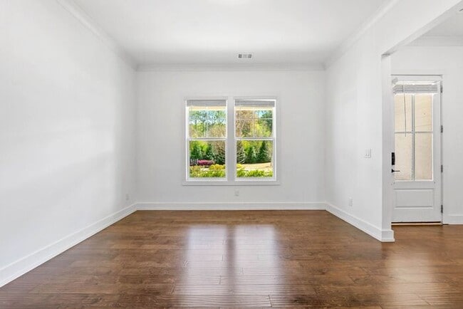 Photo - 3388 Kelowna Ct