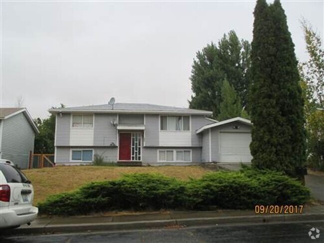 Building Photo - 4 Bedroom, 2 bath home on Military Hill
