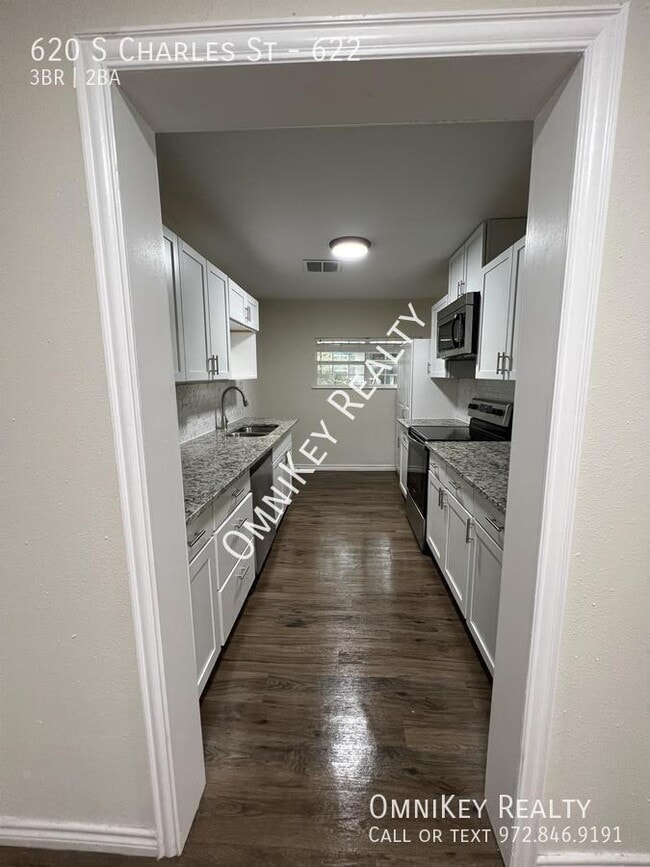 Photo - 620 S Charles St Unidad 622