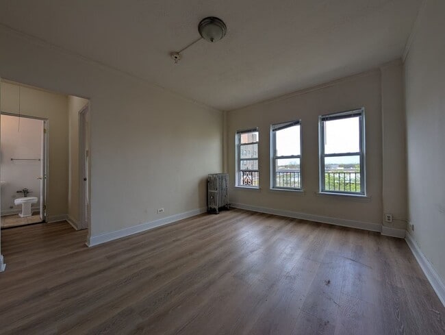 Photo - 5417 N Kenmore Ave Unit 601