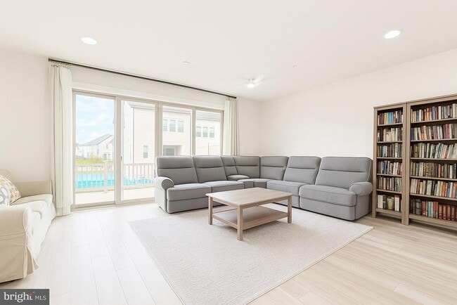 Photo - 8642 Satinwood Dr