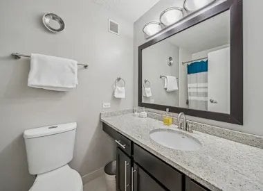 Photo - 67 W Huron St