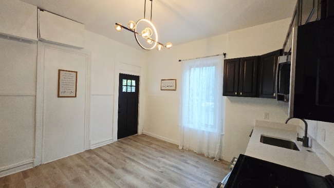 Photo - 655 S Washington St Unit 655 B