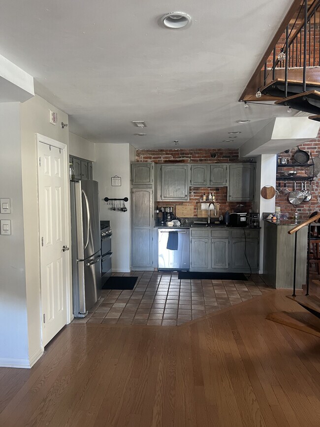 Photo - 51 W Blenkner St Unit 301