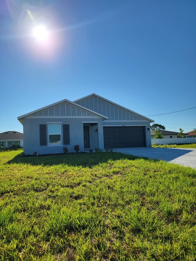 Building Photo - 3609 W Gator Cir Rental