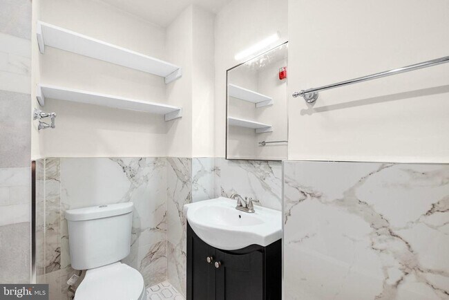 Photo - 704 S Washington Square Unit 3W