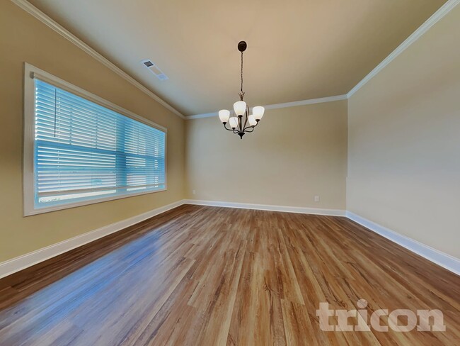 Photo - 121 Kennelsman Dr