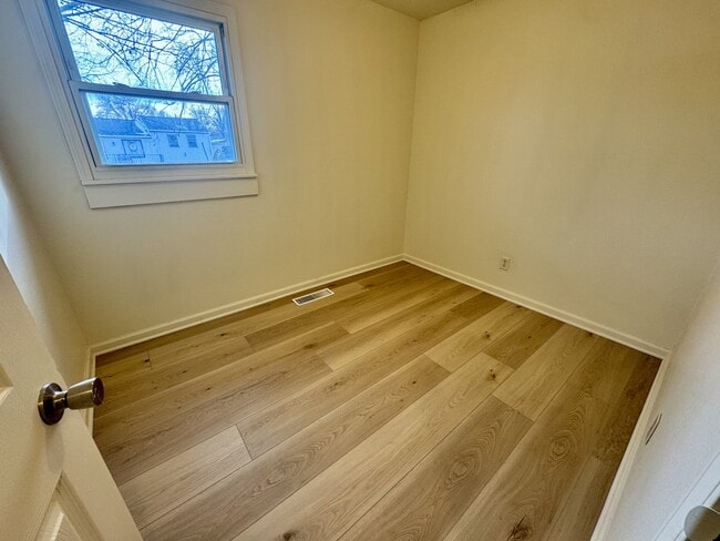 Photo - 708 Maumee Dr