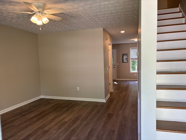 Entrance - 97 Lily Dr Unit F