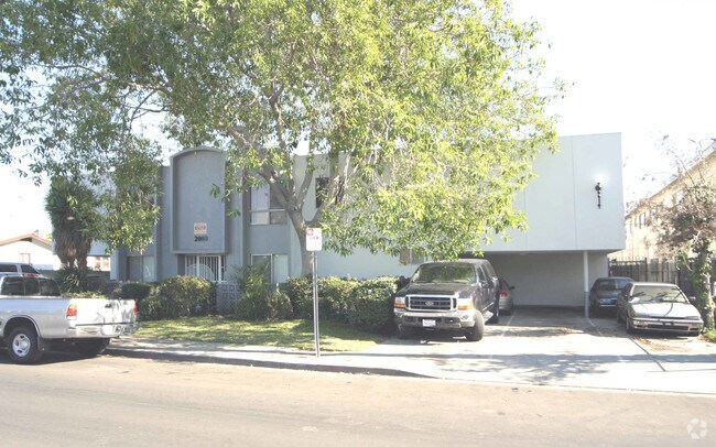 Fotografía del edificio - 2010 S. Garth Ave.