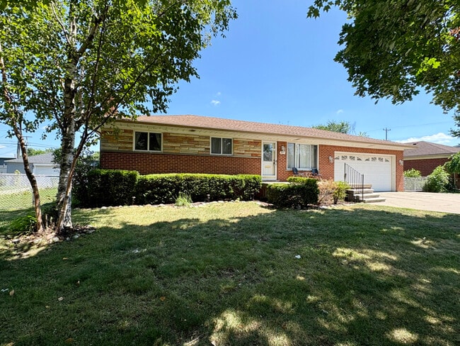 Building Photo - 2044 Arcola St Rental