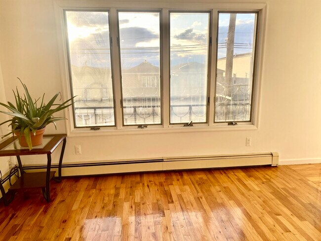 364 Liberty Ave Unidad 2