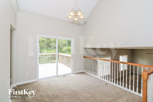 Photo - 5734 Newnan Cir