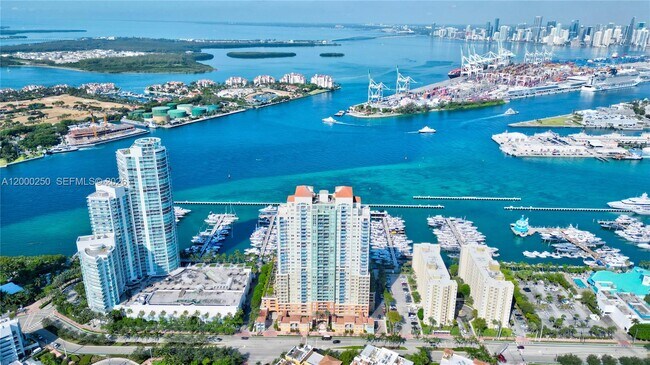 Building Photo - 90 Alton Rd Unit 2010